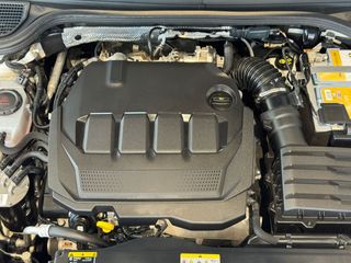 Volkswagen Golf VIII 2.0TDI 115CV LIFE.- " NACIONAL ".- " BAJO CONSUMO ".- " GARANTÍA CON COBERTURA EUROPEA ".- " REVISADO Y GARANTÍZADO ".-