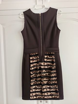 Vestido marrón con estampado de leopardo