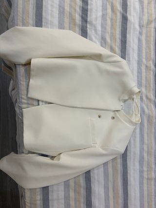 Chaqueta Zara Beige Corta