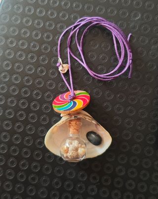Collana artigianale conchiglie regolabile.