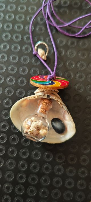 Collana artigianale conchiglie regolabile.