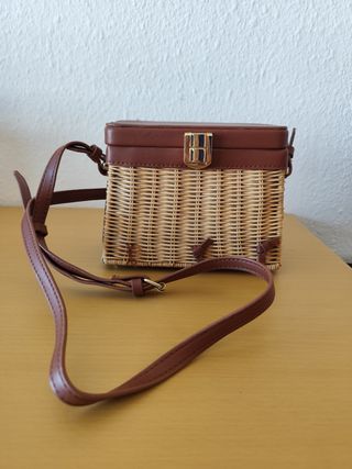 Bolso de mimbre y piel Zara