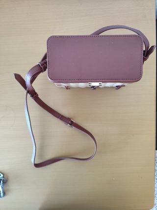 Bolso de mimbre y piel Zara