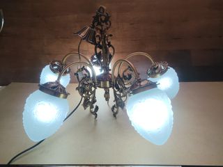 Lámpara de techo de metal y cristal