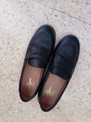 Zapatos Tizzas niño negros