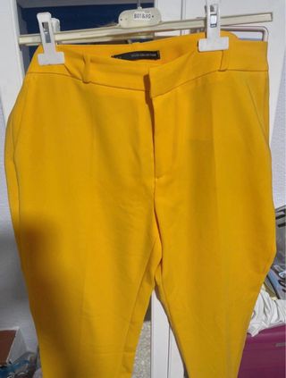 Pantalón Sfera Pinza Amarillo Talla 42