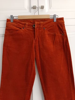 Pantalones de pana naranja