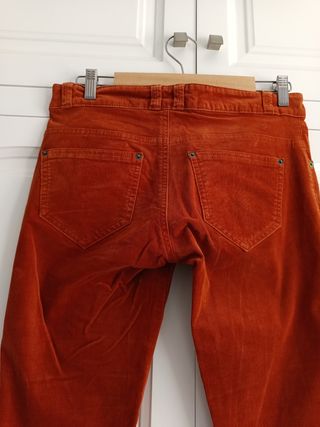Pantalones de pana naranja