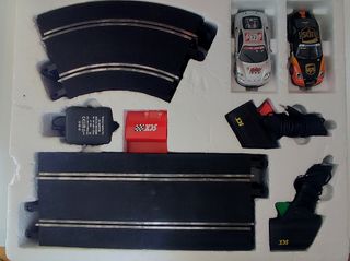 Scalextric C2 GT con 2 coches