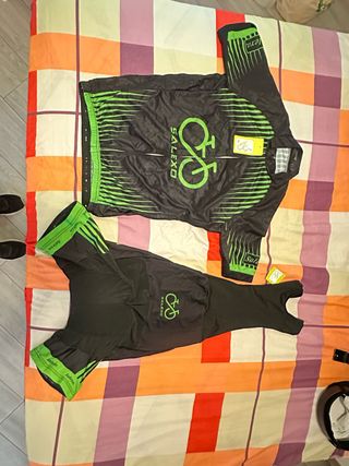 Maillot y culotte ciclismo SALEXO