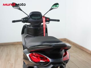 PIAGGIO BEVERLY 300 HPE