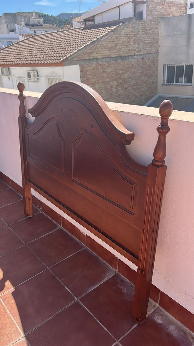 Cabecero de madera cama matrimonio
