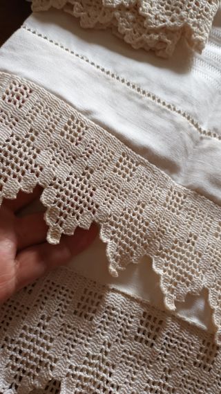 Coppia Asciugamani con Trina Uncinetto fatta a man