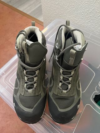 Botas de montaña Decathlon mujer grises