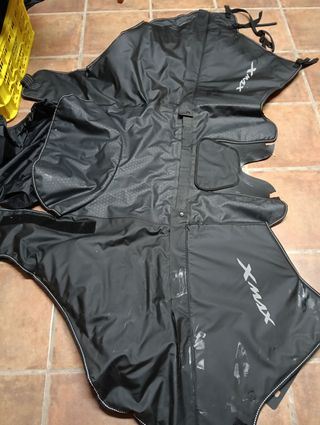 Manta Térmica Yamaha XMAX 125. Modelo 2023