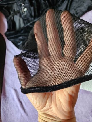 Blusa de terciopelo con mangas de malla