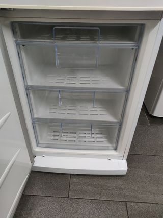 Nevera LG 190x60cm A+ no Frost con Garantia 