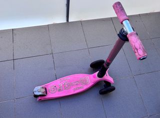 Patín infantil Micro Maxi Rosa