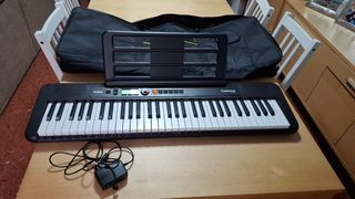 Teclado Casio CT-S200 con funda