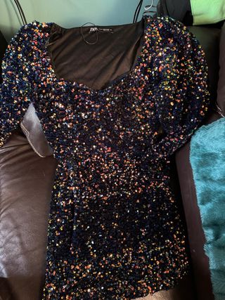 Vestido fiesta lentejuelas Zara
