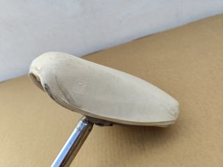 Asiento de bicicleta blanco