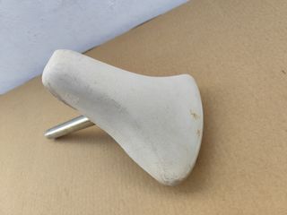 Asiento de bicicleta blanco
