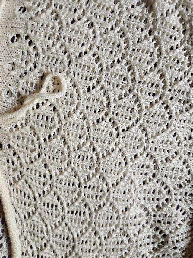 Chaleco de punto calado con cordones