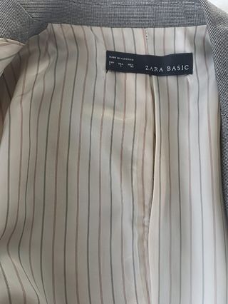 Chaqueta gris oscuro