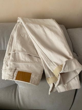 Pantalón vaquero beige T.36/38 (un solo uso)