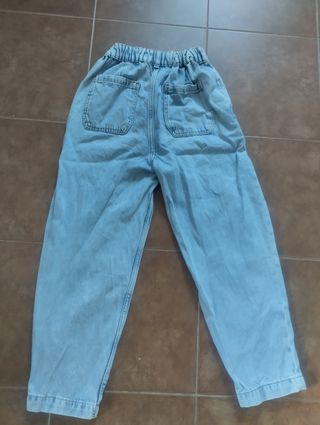 Pantalón vaquero ancho Zara