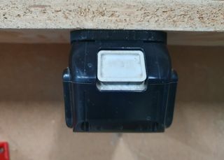 MAKITA Soporte DC18RD Dual + 2 soportes baterias