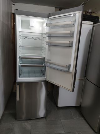 Nevera AEG 200x60cm A++ no Frost con Garantia 