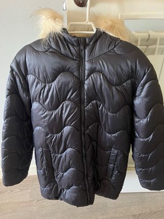 Abrigo negro El Corte Inglés con pelo talla 13/14