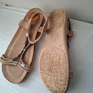Sandalias Porronet Beige