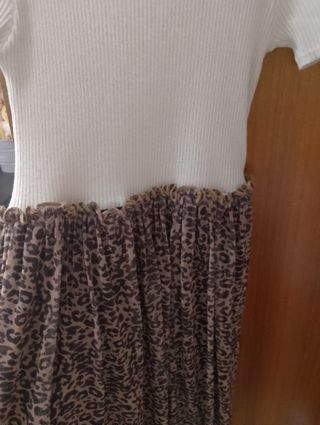 Vestido beige y marrón con estampado