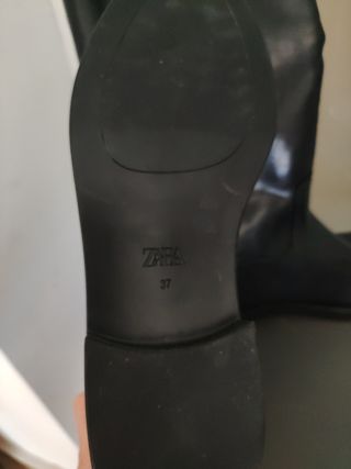 Botas altas negras Zara
