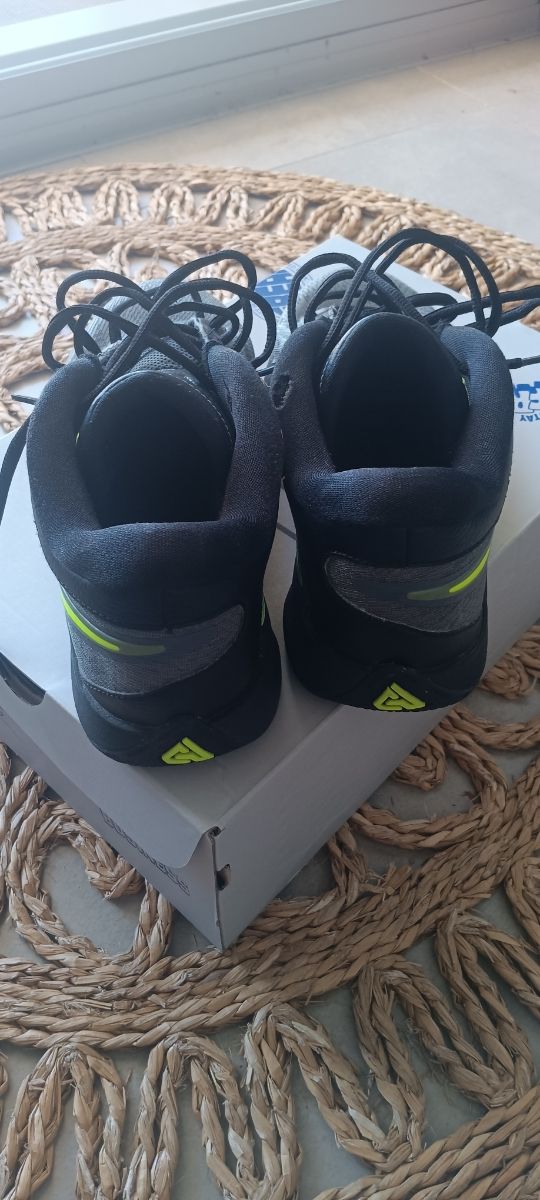 Zapatillas Nike Baloncesto  Hombre Talla 42