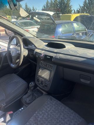 Despiece Mercedes Vaneo 2004