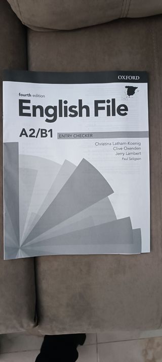 English File A2/b1 Student's Book And Workbook ...