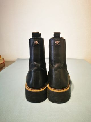 Botas de Piel Negras Talla 37.5
