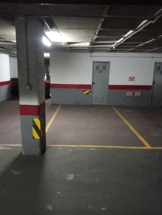 Plaza de garaje y trastero en venta