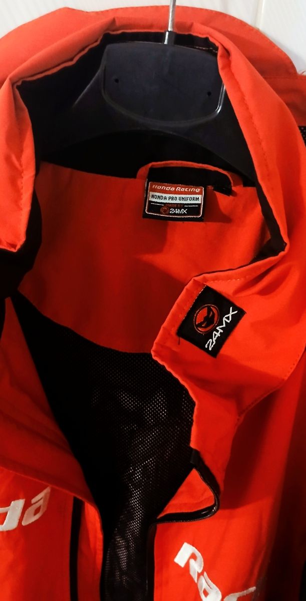 Chaqueta Honda Racing 24MX
MODELO (SPORT SOFTSELL)