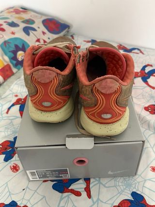 Nike Lebron XX Talla 44.5 / 10.5. Usadas 1año