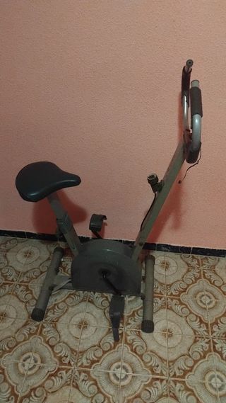 bicicleta nueva para gimnasia están bien está