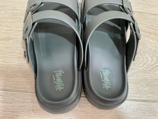 Chanclas Polinesia chico verde oliva