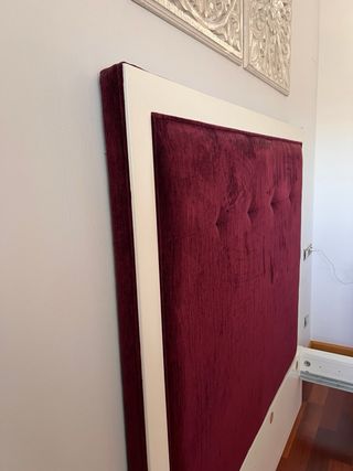 Cabecero de cama y banqueta a juego