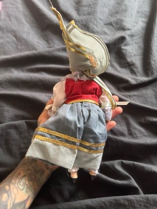 Bambola vintage porcellana vestito tradizionale