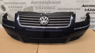 Defensa delantera VW. Passat azul