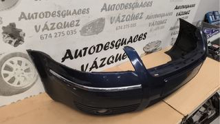 Defensa delantera VW. Passat azul