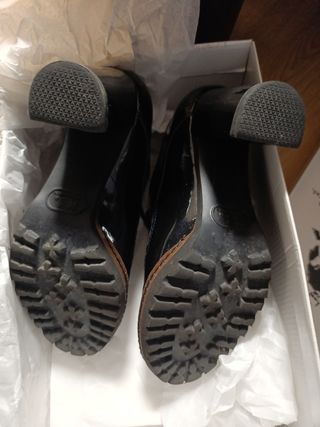 Zapatos Gadea Talla 36 Charol Negro piton